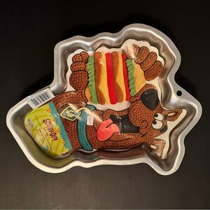 Scooby-Doo Shaped Cake Pan - Silver